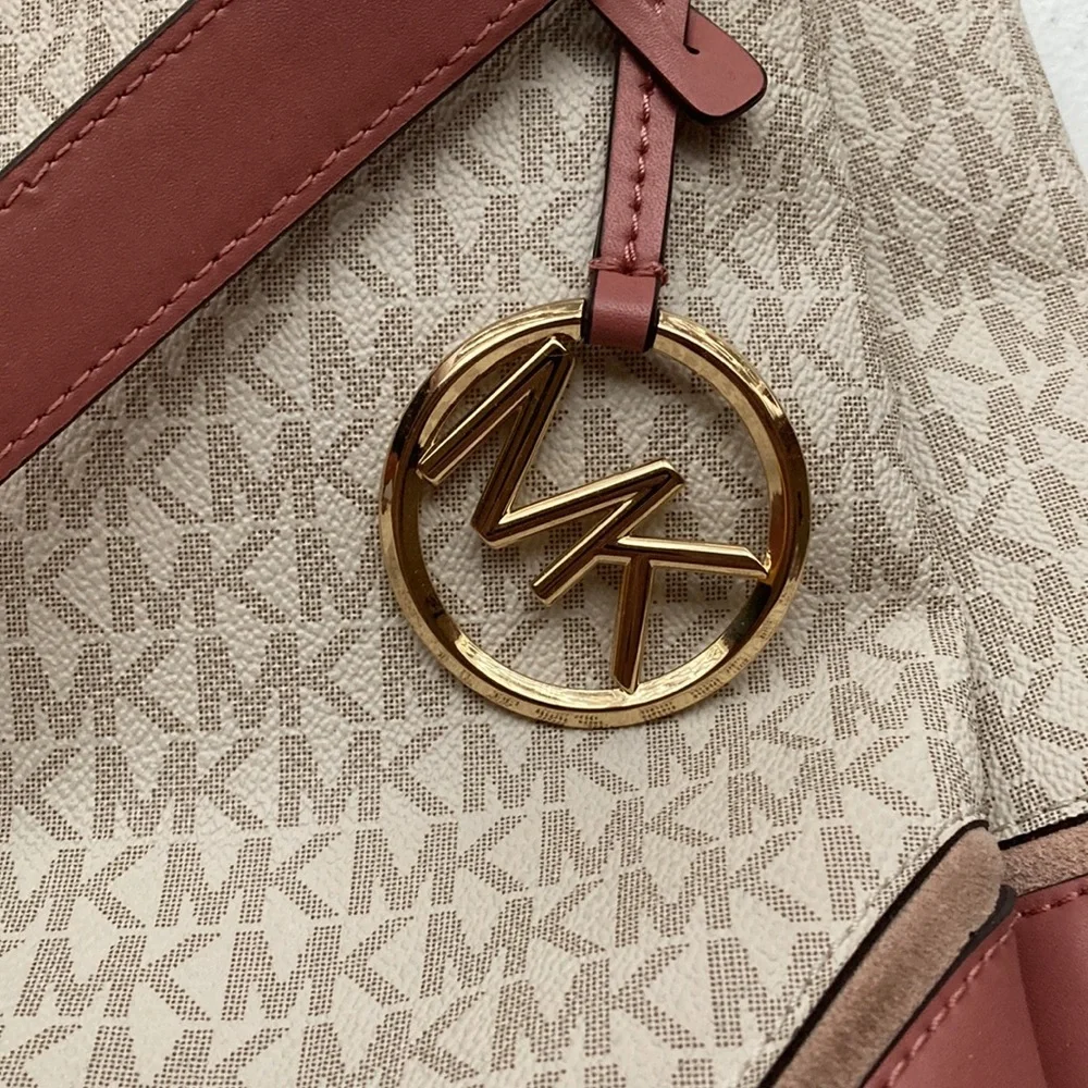 Michael Kors Leather Purse - Picture 5 of 5